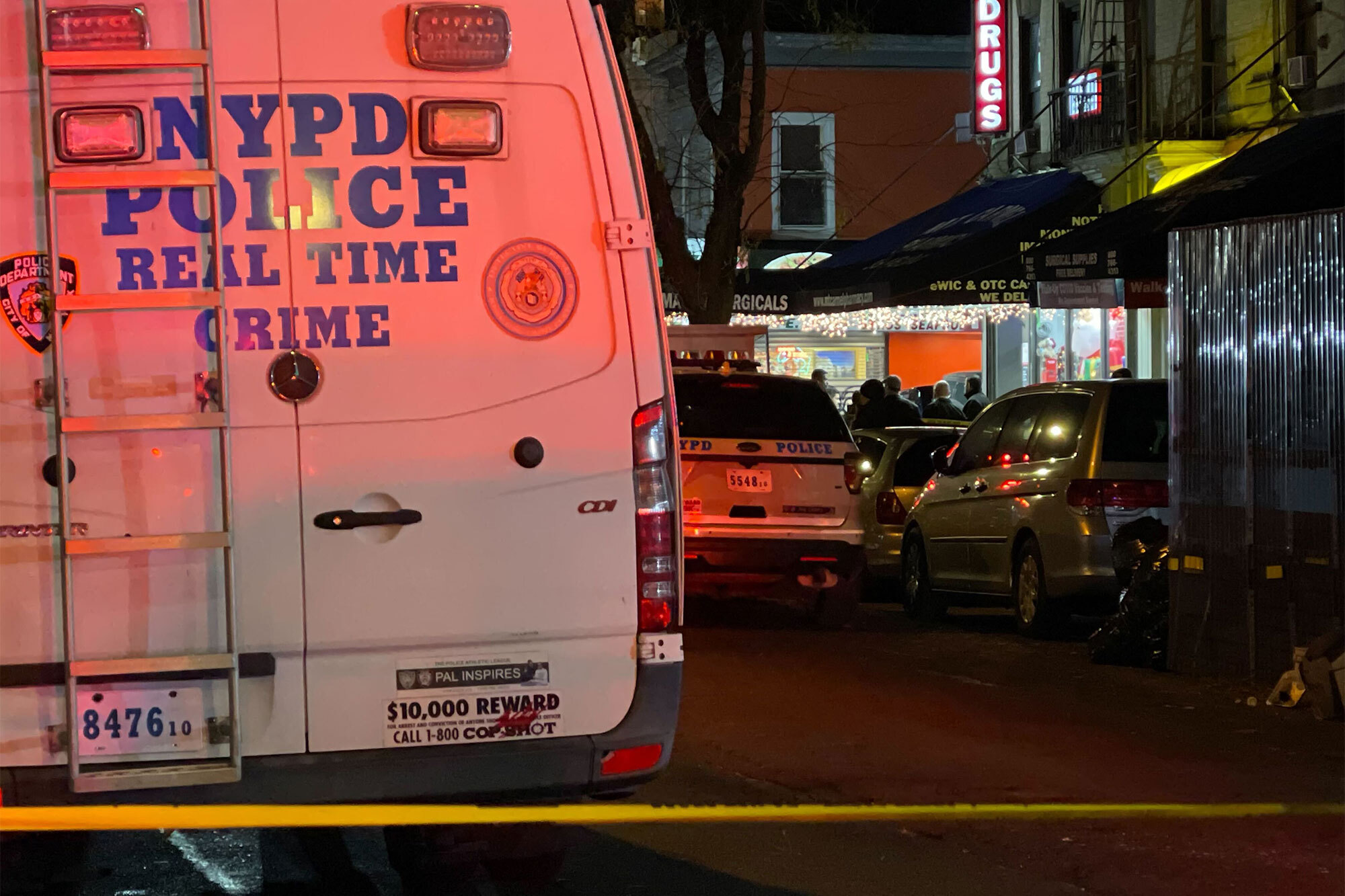 Two Officers Shot, Suspect in CustodyBelmont, BronxE 187th St & Beaumont Av