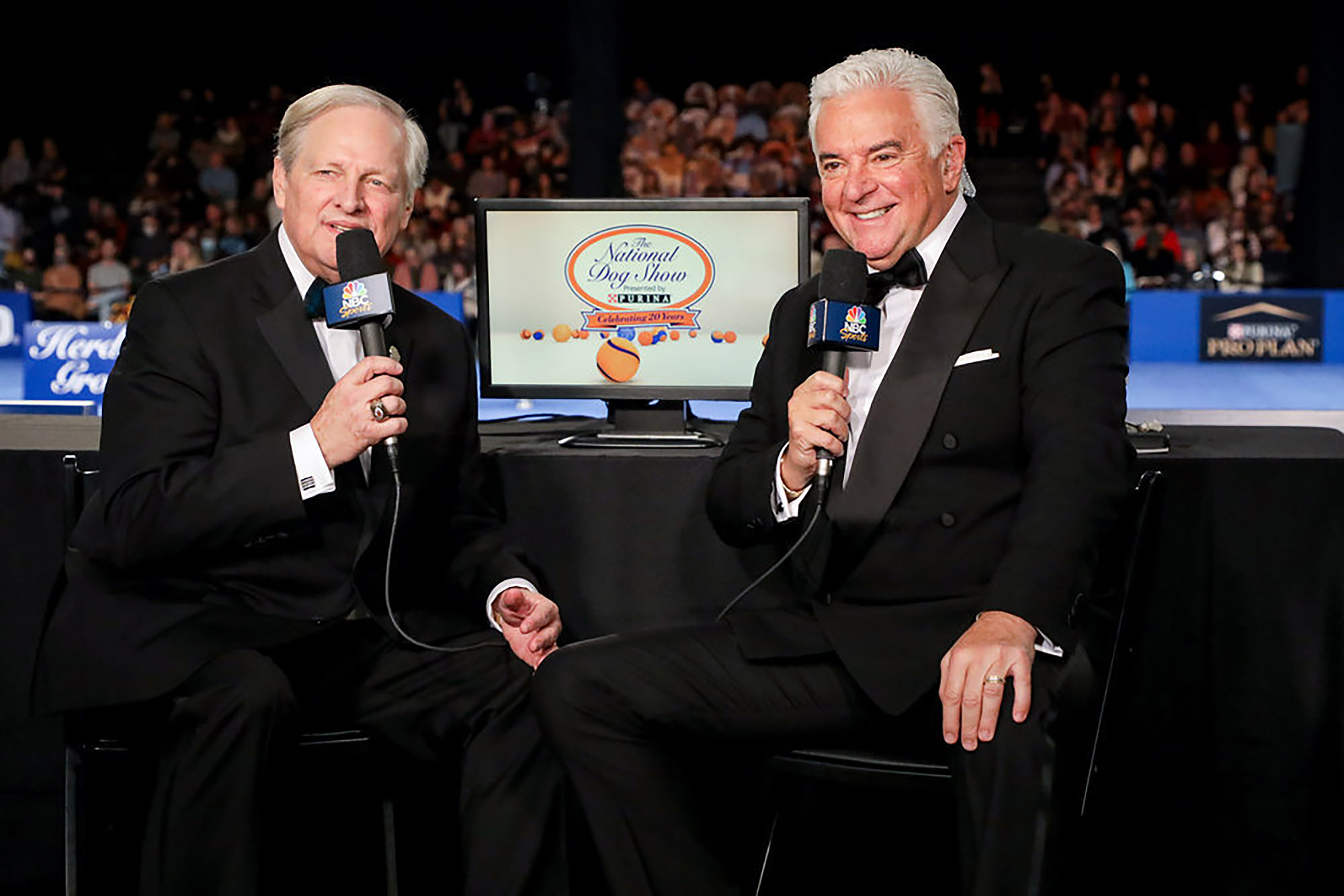 Hosts David Frei and John O'Hurley.