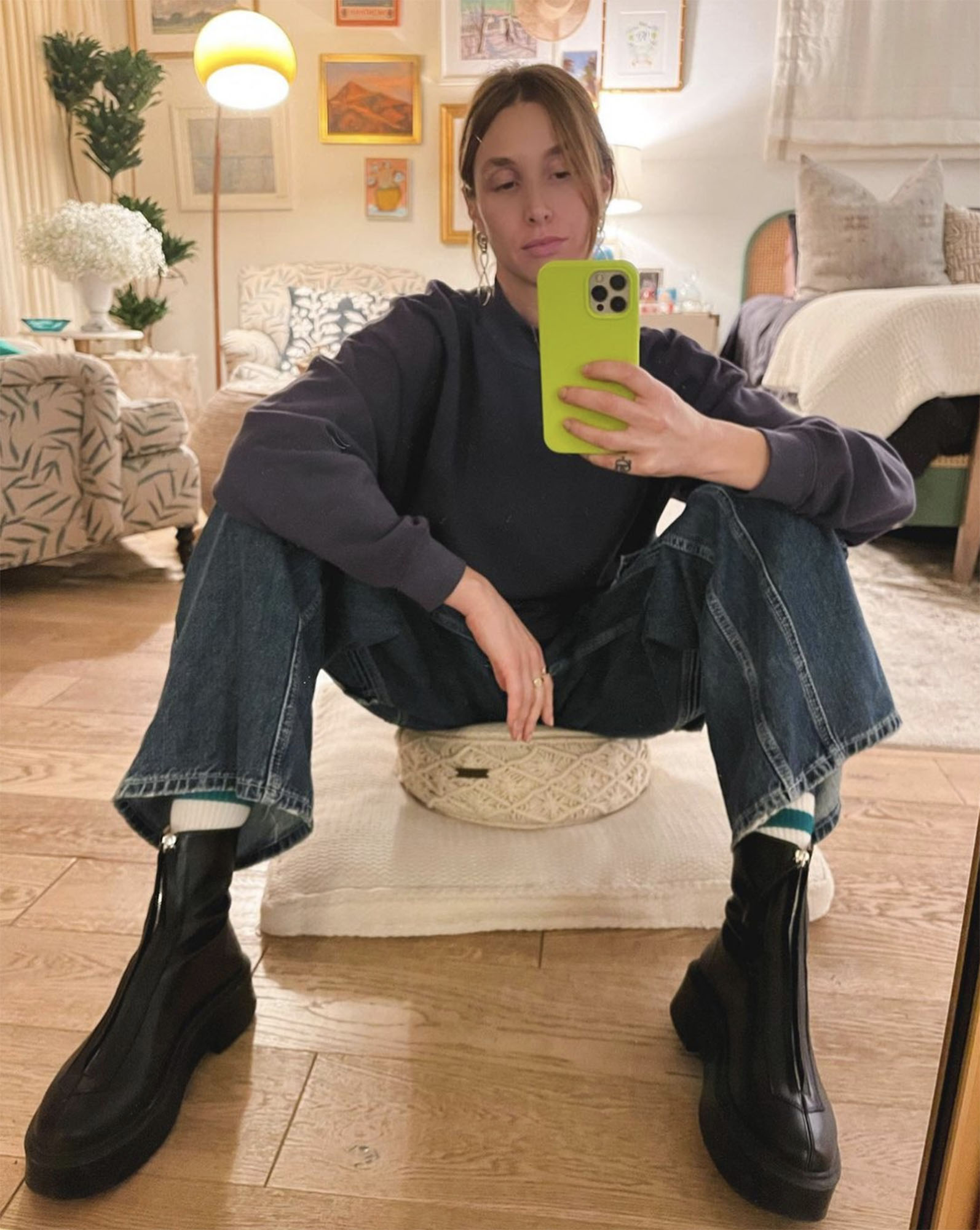 Whitney Port not wearing any makeup and sitting on the floor