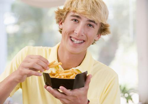 Can You Eat Fruit Snacks with Braces?